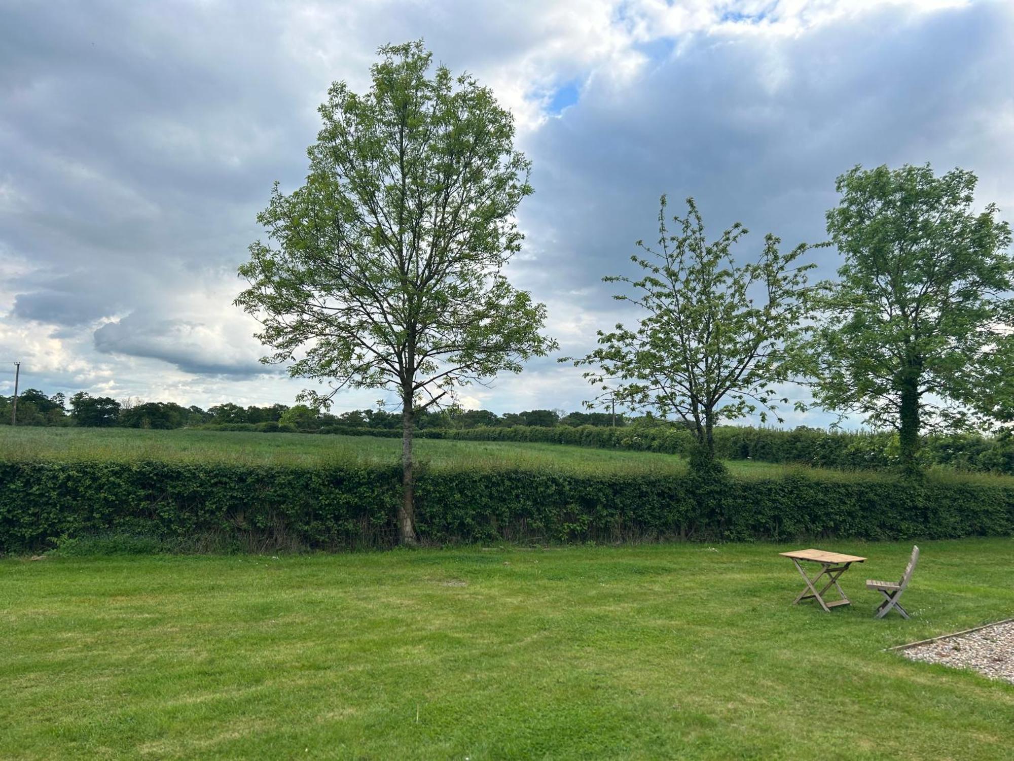 Little Park Farm Queen Anne Farmhouse & Apartments Stratfield Mortimer Esterno foto