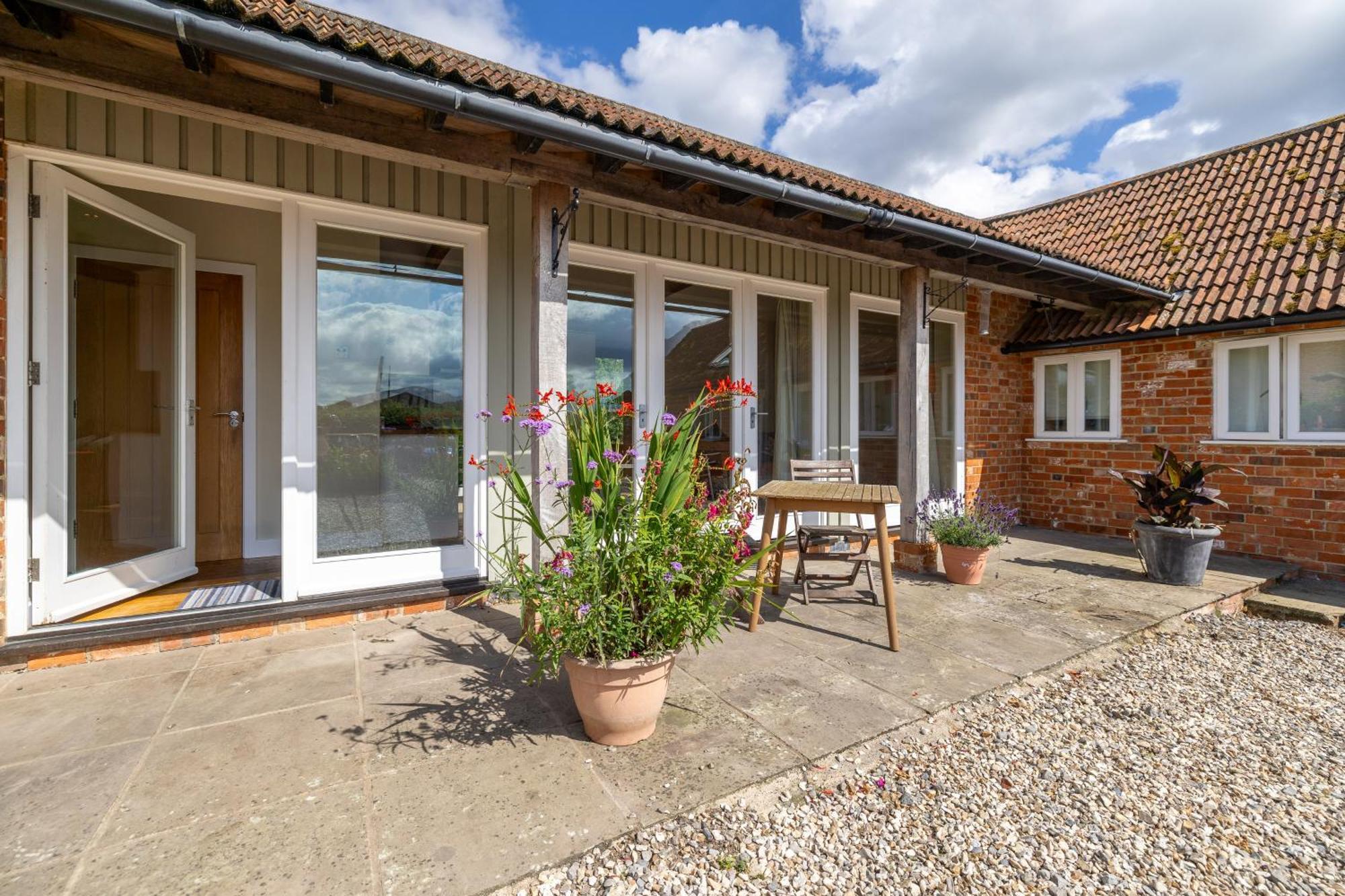 Little Park Farm Queen Anne Farmhouse & Apartments Stratfield Mortimer Esterno foto