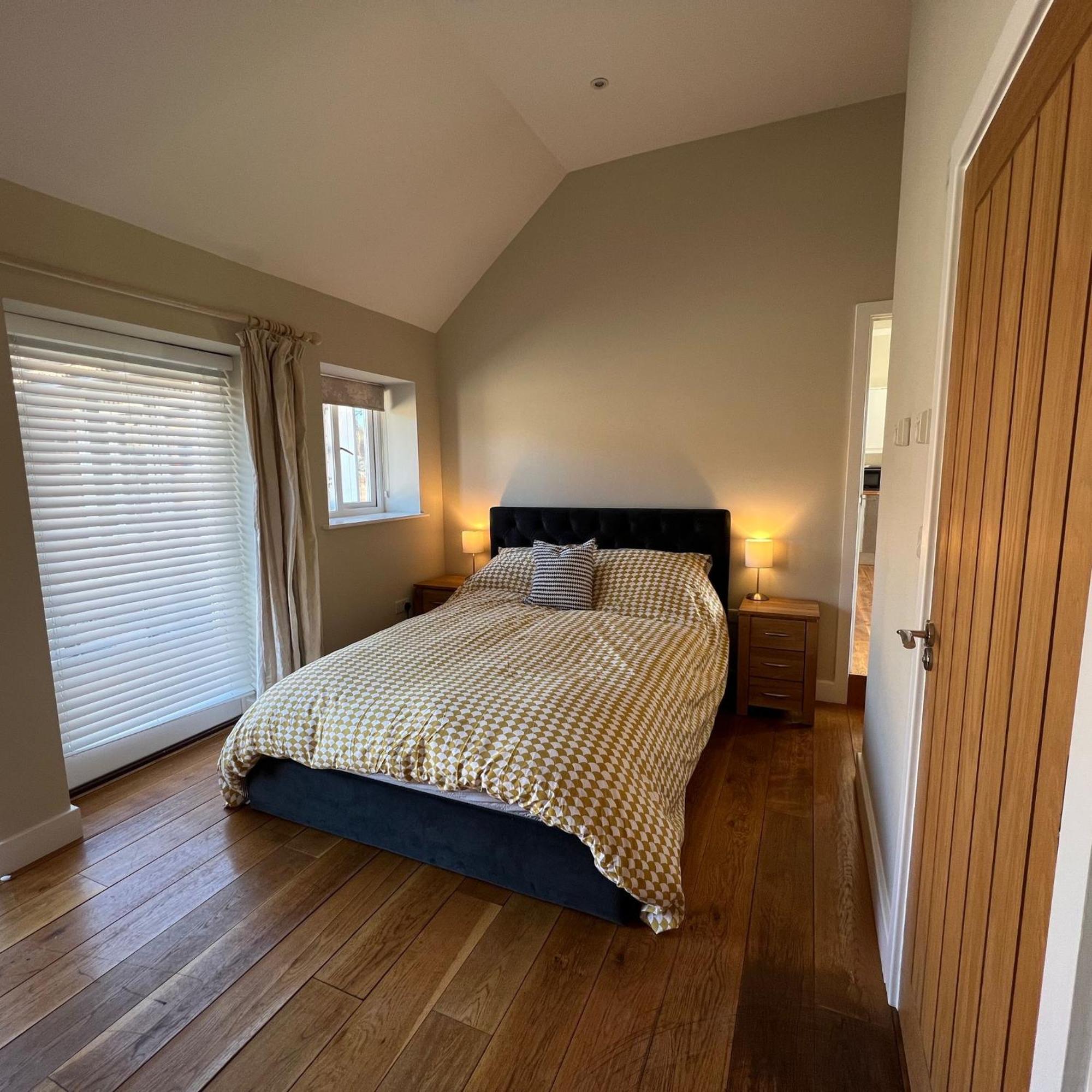 Little Park Farm Queen Anne Farmhouse & Apartments Stratfield Mortimer Esterno foto